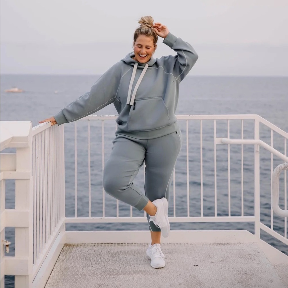 Athleta Allyson Felix Legend Travel Sweatshirt